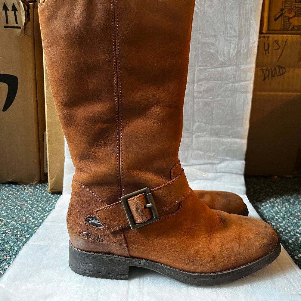 Clarks tall boots for girls - Picture 2 of 8